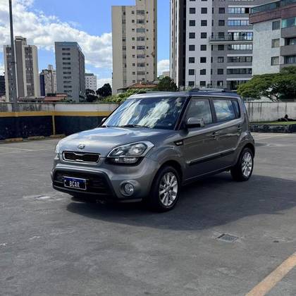 KIA SOUL 1.6 EX 16V FLEX 4P AUTOMÁTICO KIA SOUL 1.6 EX 16V FLEX 4P AUTOMÁTICO